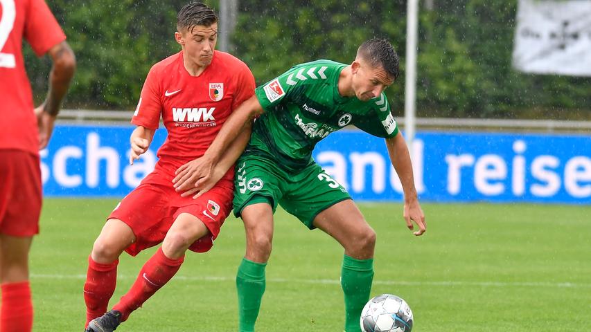 Bei strömendem Regen: Fürth verliert gegen Augsburg mit 0:1