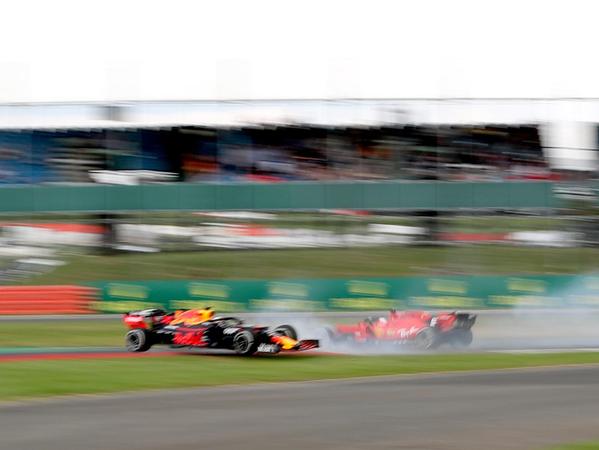 Formel 1: Hamilton triumphiert, Vettel kollidiert