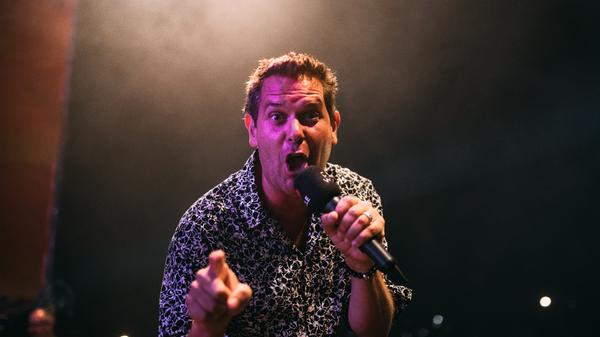 Erst die Bergkirchweih, jetzt die Super-Sommer-Sause: Peter Wackel gibt alles für seine fränkischen Fans.