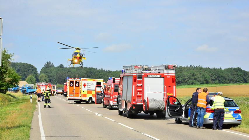 Schwerer Unfall auf der B13 zwischen Massenbach und Ellingen