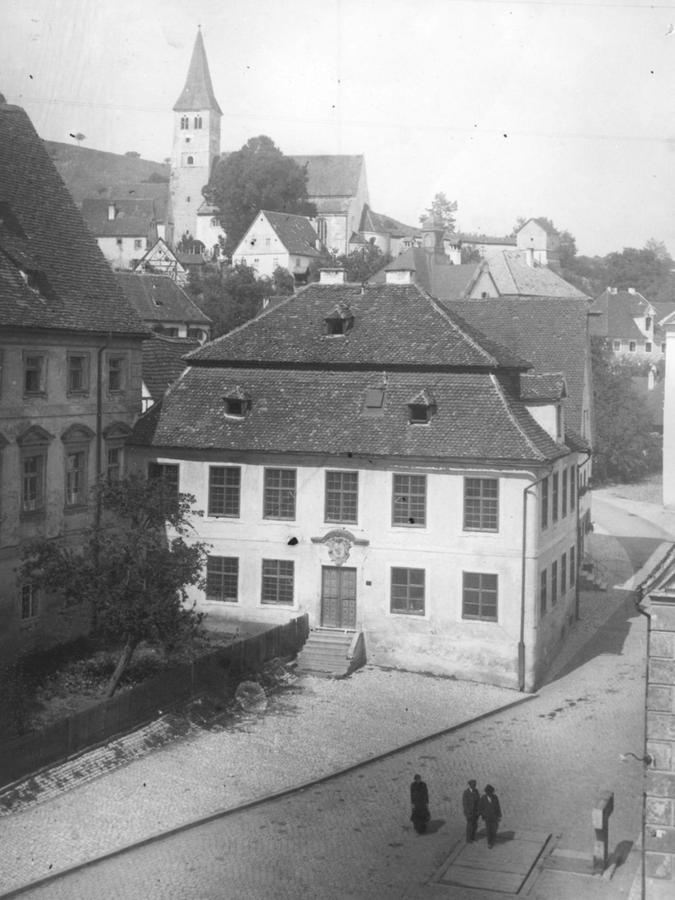Das ehemalige Jägerhaus war zur Gredinger Dienstzeit das Schulhaus Käferleins.