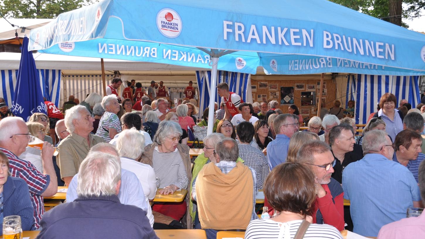 Mehr Gewaltdelikte an Sommerkirchweih Mehr Gewaltdelikte an Sommerkirchweih