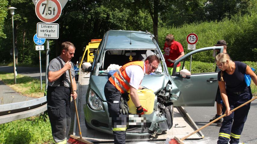 Unfall beim Abbiegen: Frau nahe Bayreuth schwer verletzt 