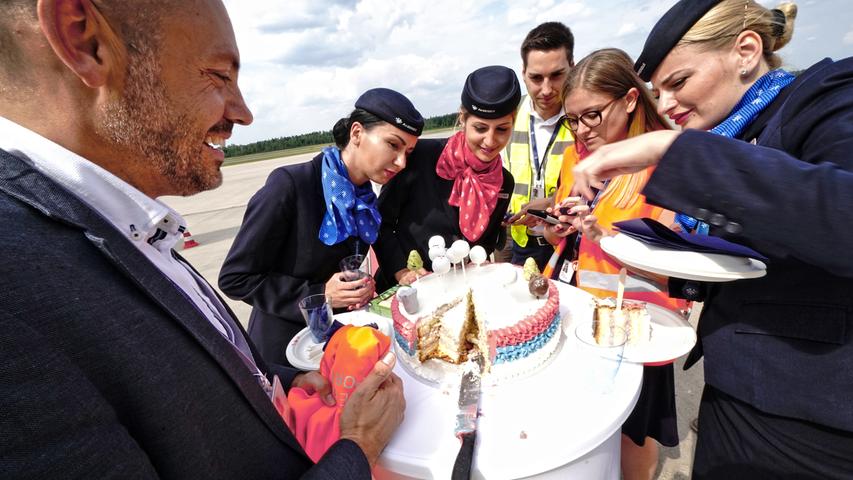 Air Serbia feiert Flug-Premiere am Nürnberger Flughafen