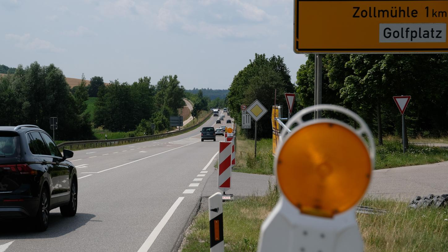 Nichts geht mehr: Ab Montag, 22. Juli, ist die B 2 zwischen Ottmarsfeld und Ellingen in Richtung Süden gesperrt. Die Autofahrer sollen in Pleinfeld abfahren. Die offizielle Umleitung führt über Gunzenhausen nach Ellingen.