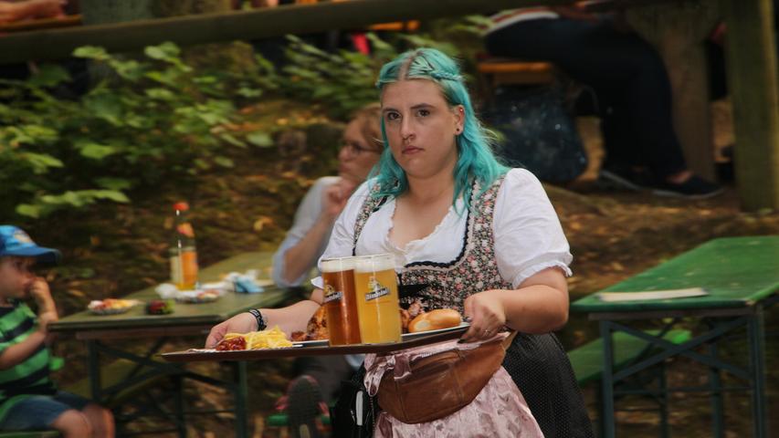 Polit-Prominenz und Bier: Pretzfelder Kirschfest hat begonnen