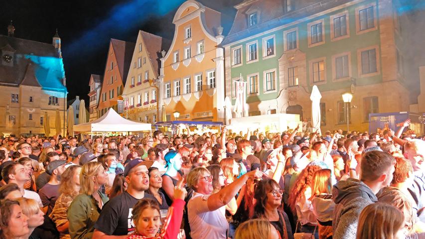 Großer Andrang, gute Stimmung: Weißenburger feiern beim Altstadtfest