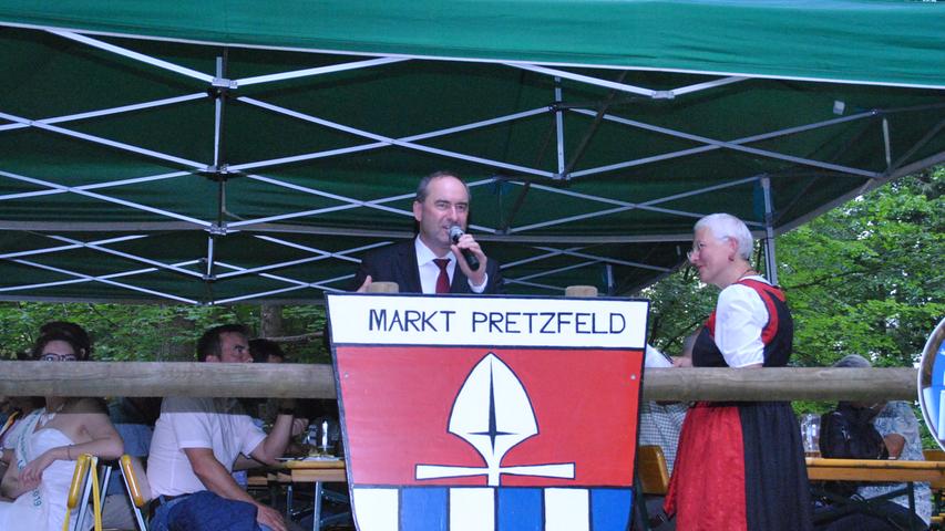 Politprominenz zeigte sich auf dem Kirschenfest in Pretzfeld: Hier gibt es die Bilder