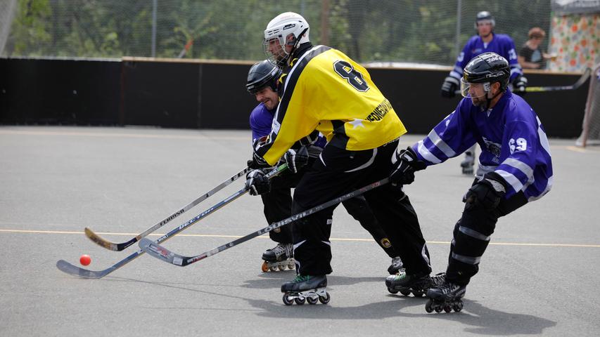 Spaß auf Rollen: Großes Skaterhockey-Turnier bei der HGN