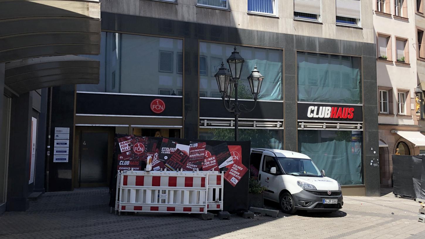 Mit dem neuen Flagship-Store in zentraler Lage will der 1. FCN auf 350 Quadratmetern einen Treffpunkt für Cluberer, Menschen aus der Region und Gäste in Nürnberg schaffen.