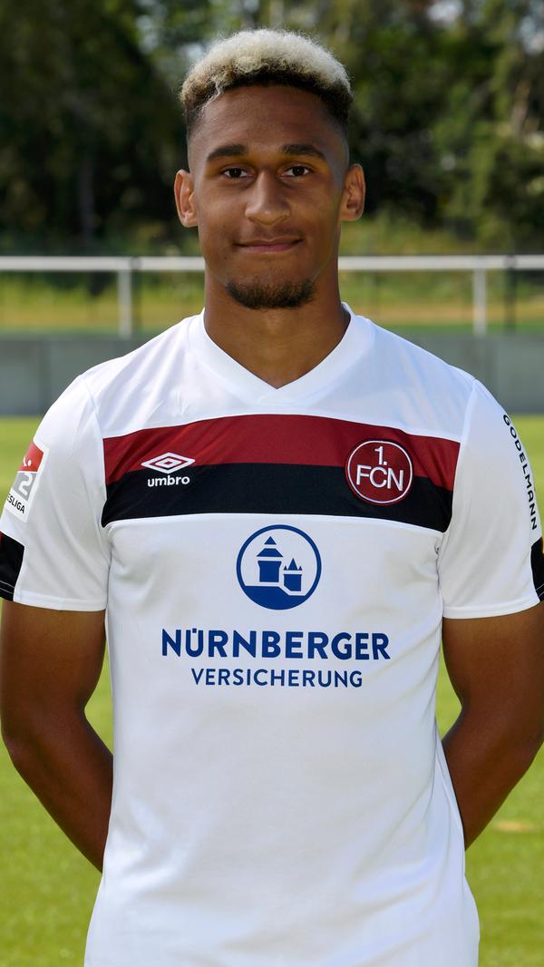 In der abgelaufenen Spielzeit kam Kevin Goden (20) immerhin auf sechs Pflichtspieleinsätze für die Profimannschaft, in dieser Saison muss sich das Talent aber erstmal hinter Enrico Valentini und Neuzugang Oliver Sorg einreihen.