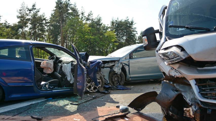 Tödlicher Geisterfahrer-Unfall: Mann rammt Autos und stirbt