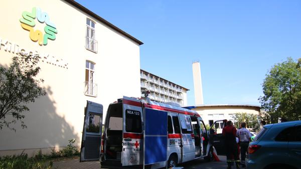 Das Spektrum der Versorgung der Klinik Bad Windsheim des Landkreises Neustadt/Aisch-Bad Windsheim ist breit. Es reicht von Unfallchirurgie und Orthopädie über Innere Medizin und Akutgeriatrie bis zu Belegabteilungen etwa für Gefäßchirurgie, Rheumatologie oder Hals-Nasen-Ohren-Heilkunde.