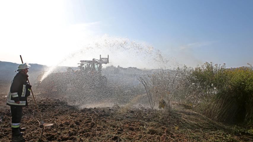 25 Hektar abgebrannt: Flammenmeer in Stegaurach gebändigt