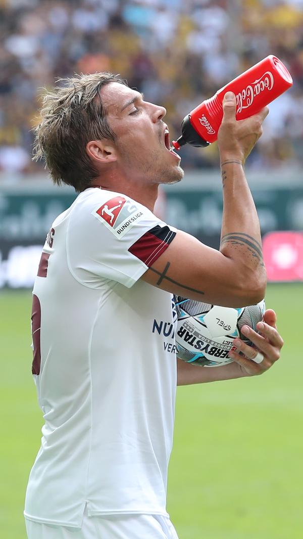 Kam nach der Pause für Valentini und bereitete mit seiner präzisen Hereingabe auf Dovedan gleich das 1:0 vor. Ließ auch defensiv auf der rechten Seite wenig anbrennen. Note: 3