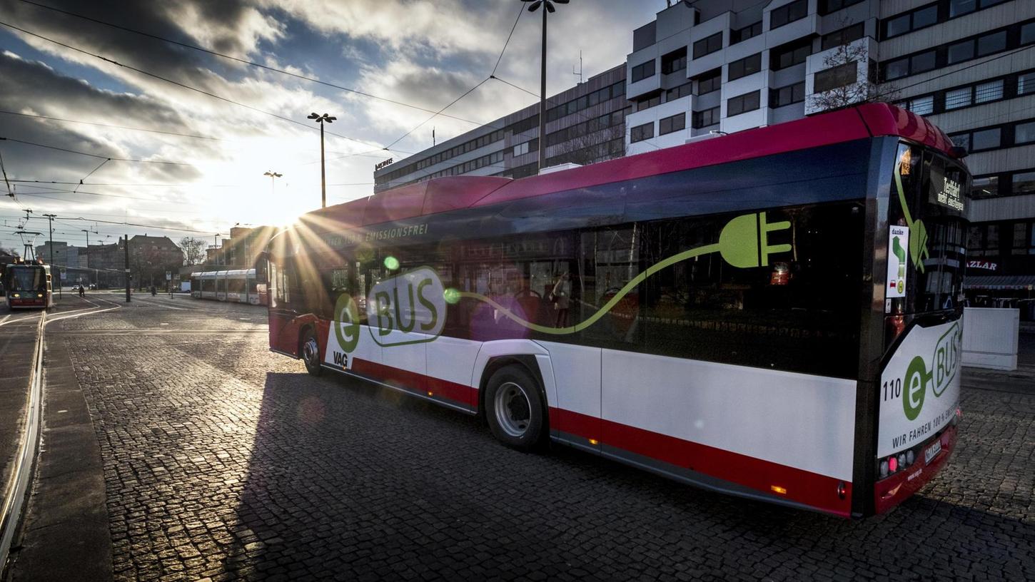 Trotz einiger Kinderkrankheiten hat sich der erste E-Bus der Vag, der 2018 in Dienst gestellte Solaris Urbino 12 electric, im Alltagseinsatz bewährt.