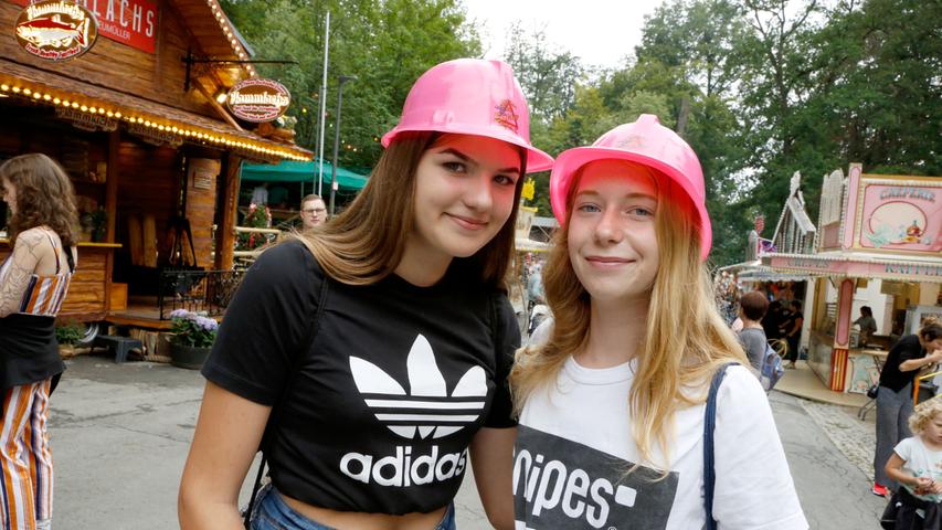 Dirndl und Bau-Helm: Diese Mode tragen die Besucher auf dem Annafest 2019