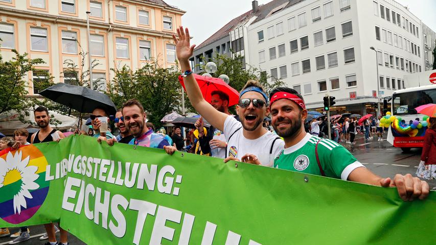 Nürnberger feiern Christopher Street Day 2019 im Regen
