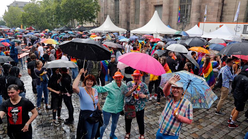 Nürnberger feiern Christopher Street Day 2019 im Regen