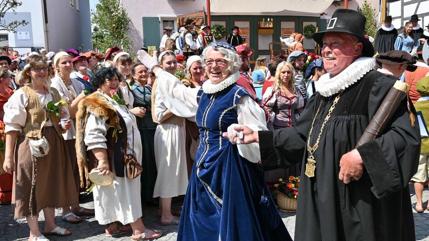 Mittelalter-Festspiel in Hilpoltstein: Pompöser Einzug der Pfalzgräfin