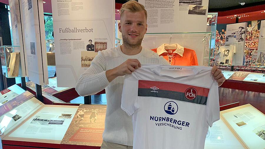 Johannes Geis am Montag bei der Vorstellung im Vereinsmuseum des 1. FC Nürnberg.