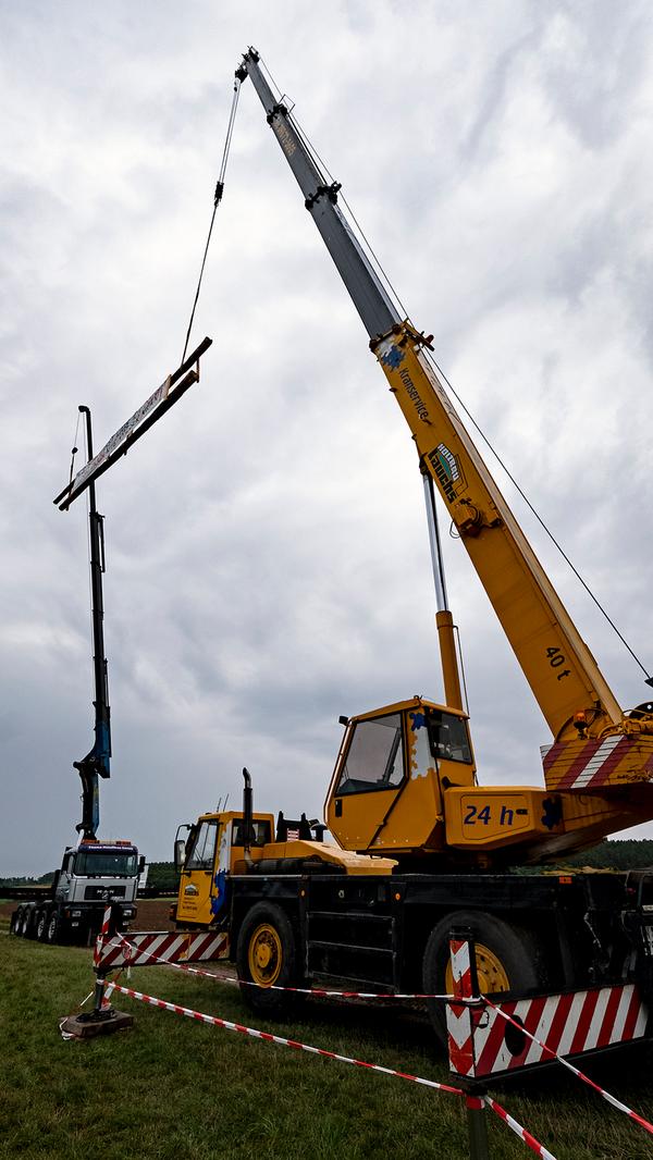 ...Das Transparent hing nämlich in einer Höhe von etwa 20 Metern.