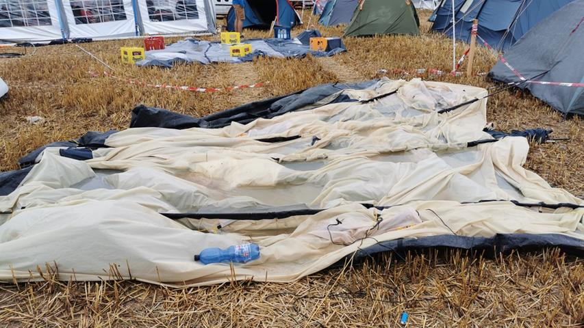 Räumung nach Unwetter: Verwüstung auf dem Taubertal-Campingplatz