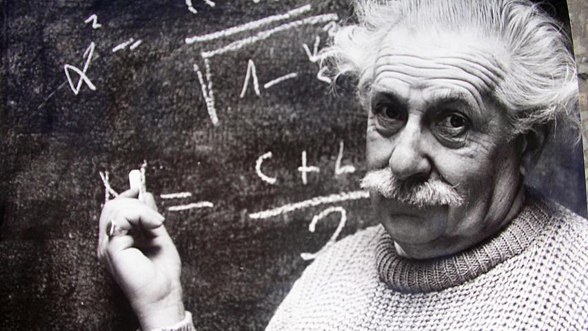 Albert Einstein ist wohl weltweit einer der bekanntesten Wissenschaftler der Neuzeit - und Linkshänder.