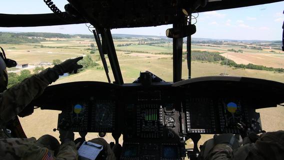 In der Luft mit einem Giganten der US Army: Transporthelikopter Chinook im Lärm-Test