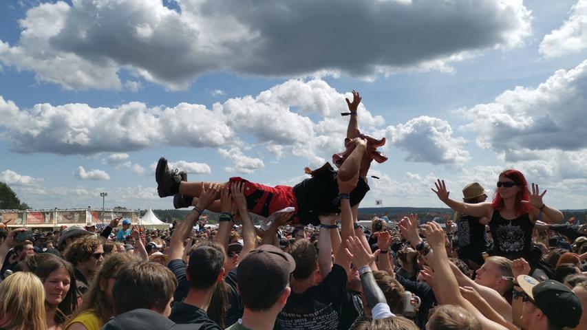 Auf der Menge surfen: Beim deutschlandweit bekannten Metalfestival ist das keine Seltenheit.