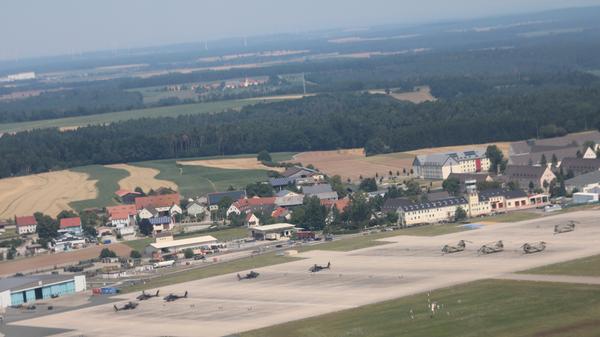 Flugfeld der Kaserne in Katterbach