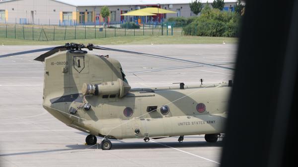 Chinook auf dem Flugfeld in Illesheim
