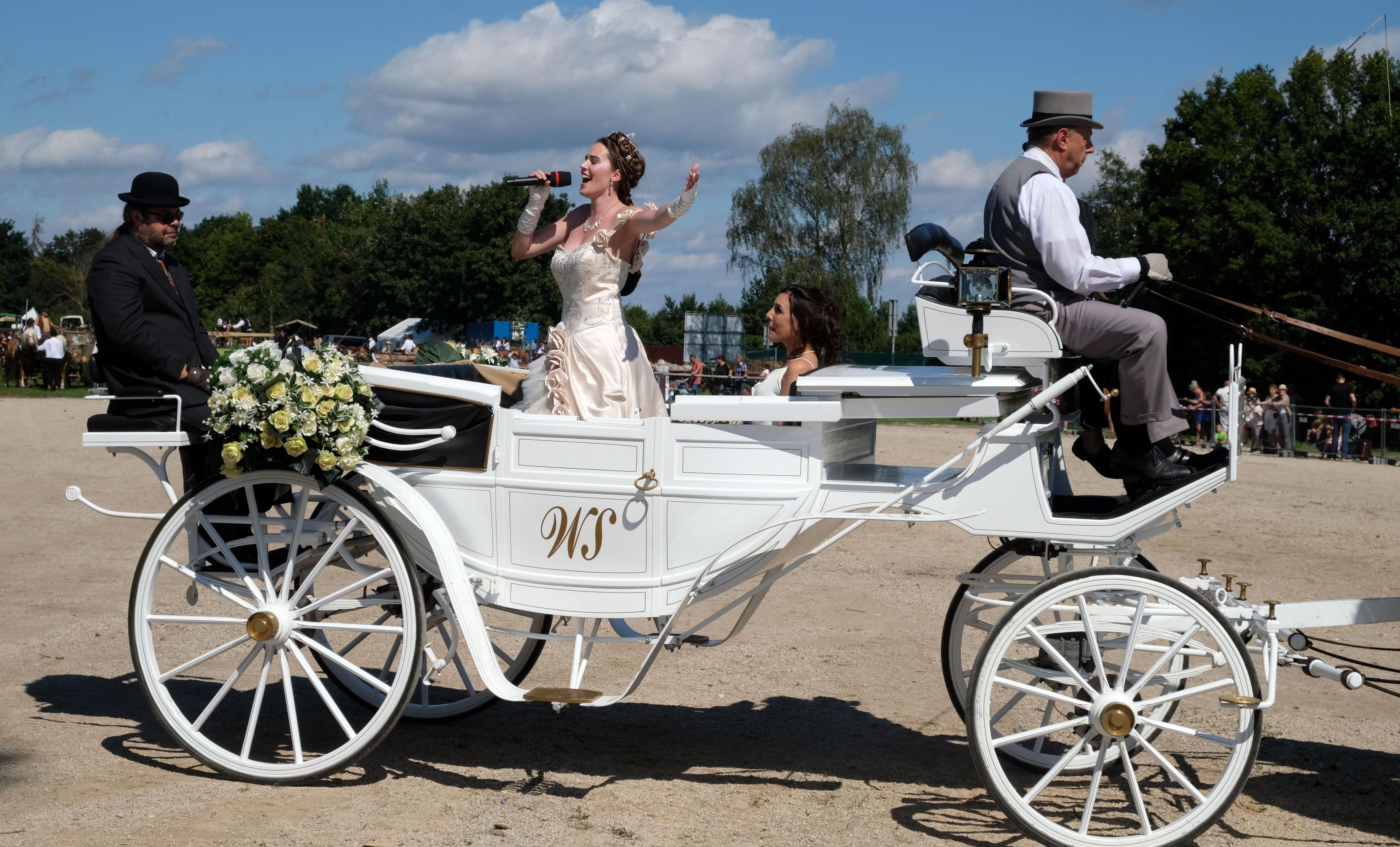 ...in der er neben seinen Zugpferden Kiraly und Flocke auch eine echte Berühmtheit an Bord hatte: Sissi war zu Gast. Zumindest als Double.