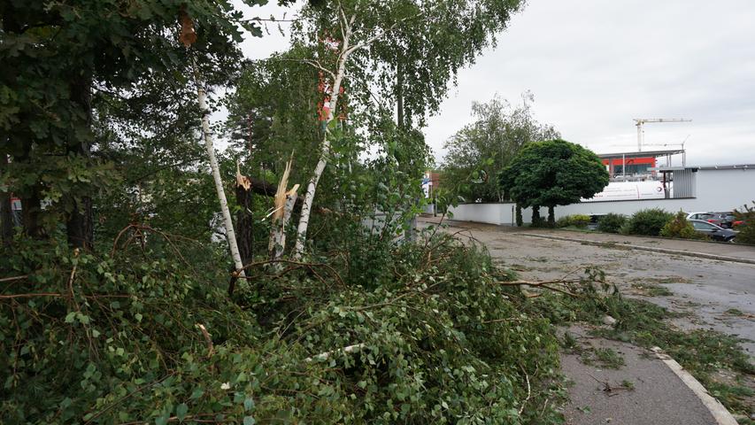 Auch im Gewerbegebiet Ostring in Roth tobte der Sturm.