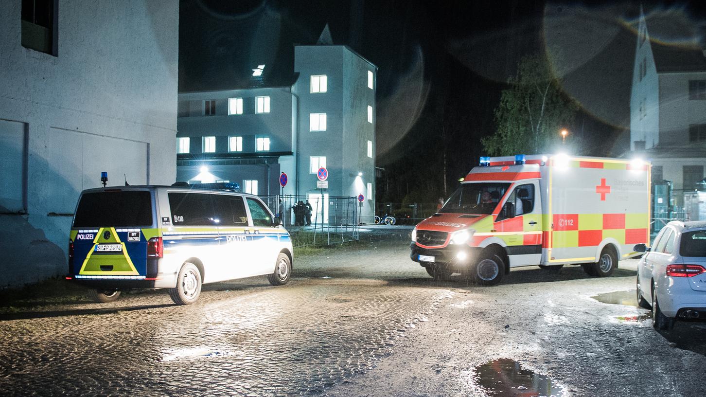 Am Dienstagabend kam es zu einem größeren Polizeieinsatz im Ankerzentrum Deggendorf.
