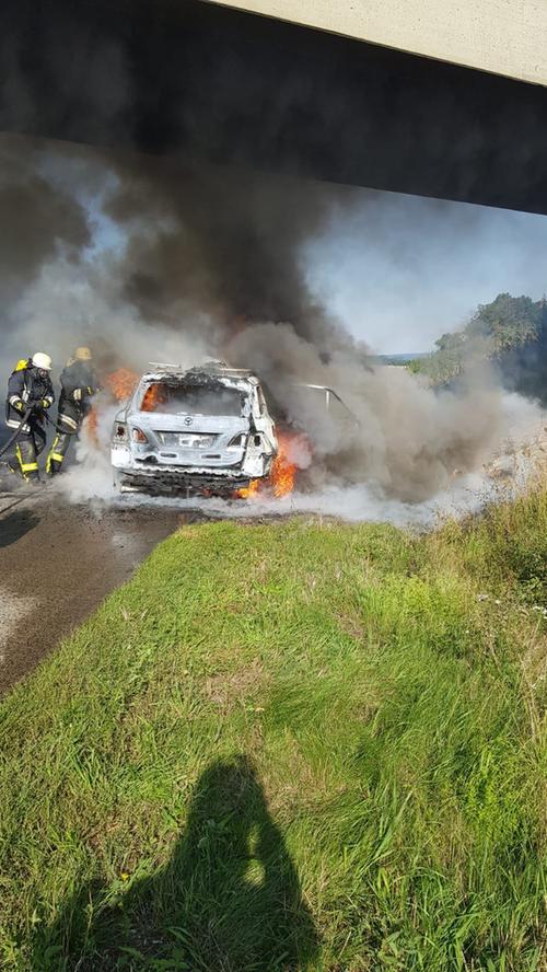 Das Feuer war nahe Höchstadt ausgebrochen - kurz nachdem der Fahrer getankt hatte.