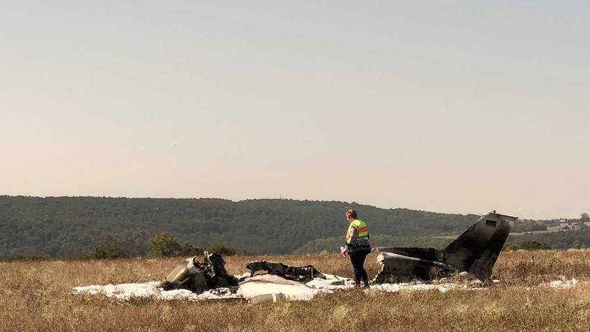 Flugzeug in Würzburg fängt nach Fehlstart Feuer