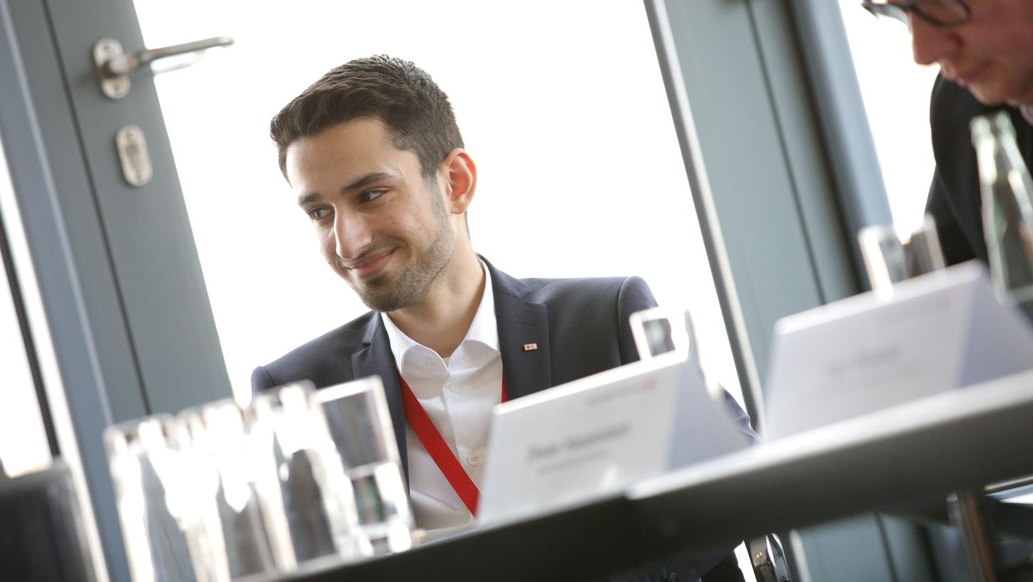 Bayerns neuer BRK-Kommunikationschef ist 21 Jahre jung Bayerns neuer BRK-Kommunikationschef ist 21 Jahre jung