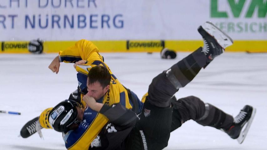 Ice Tigers verlieren gegen HC Davos mit 1:3