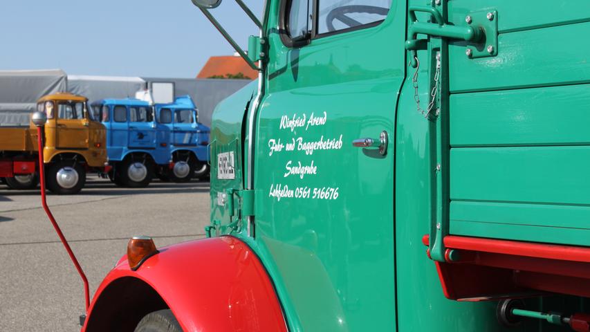 Schicke Schlitten: Größtes Lastwagentreffen Süddeutschlands in Wörnitz