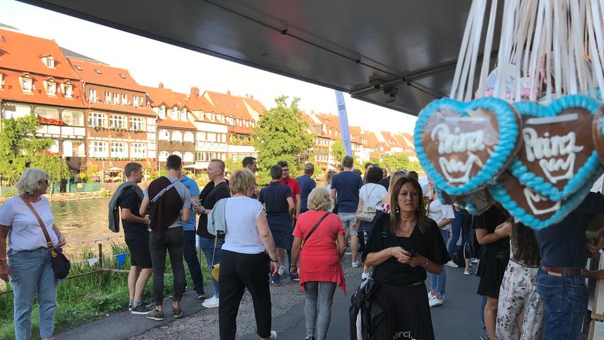 Buden und buntes Treiben: Die 69. Sandkerwa in Bamberg