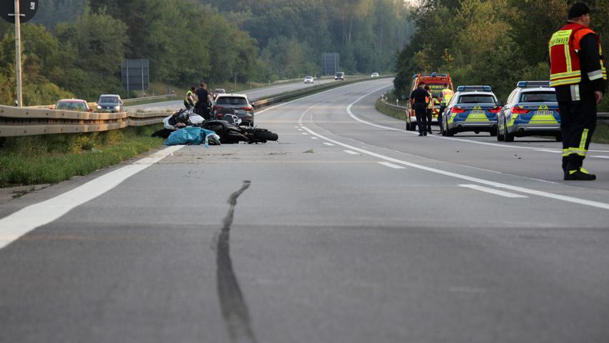 Motorradfahrer stirbt bei Regenstauf - weiterer Biker schwer verletzt