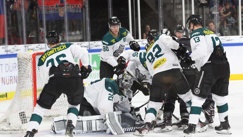 Dominant gegen Dornbirn: Ice Tigers triumphieren mit 9:1