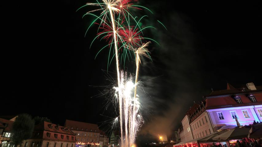 Zum Abschluss der Sandkerwa: Spektakuläres Feuerwerk in Bamberg