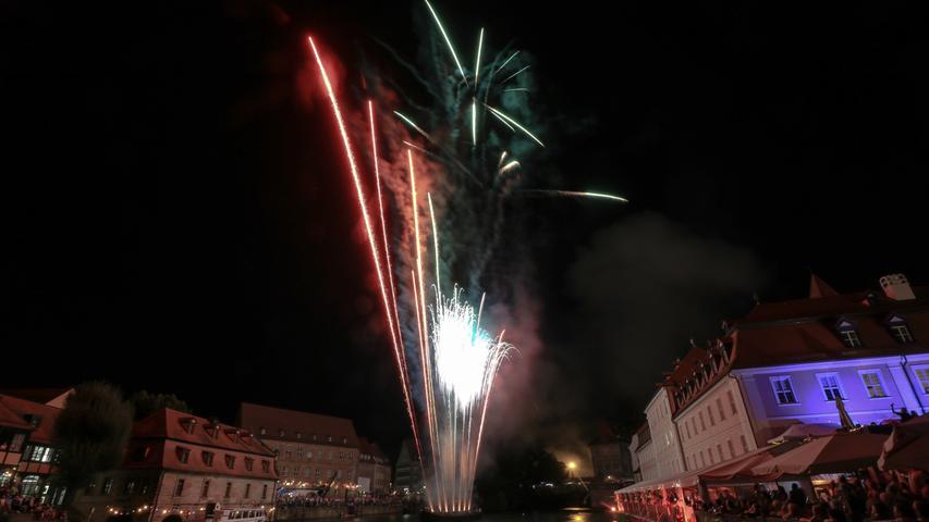 Zum Abschluss der Sandkerwa: Spektakuläres Feuerwerk in Bamberg