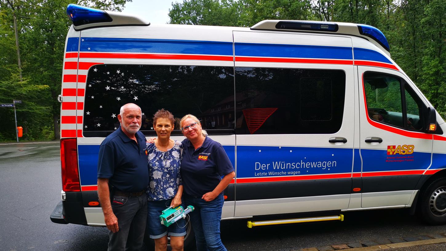 Herta aus Forchheim konnte dank des ASB-Wünschewagens ihren letzten Herzenswunsch erfüllen.