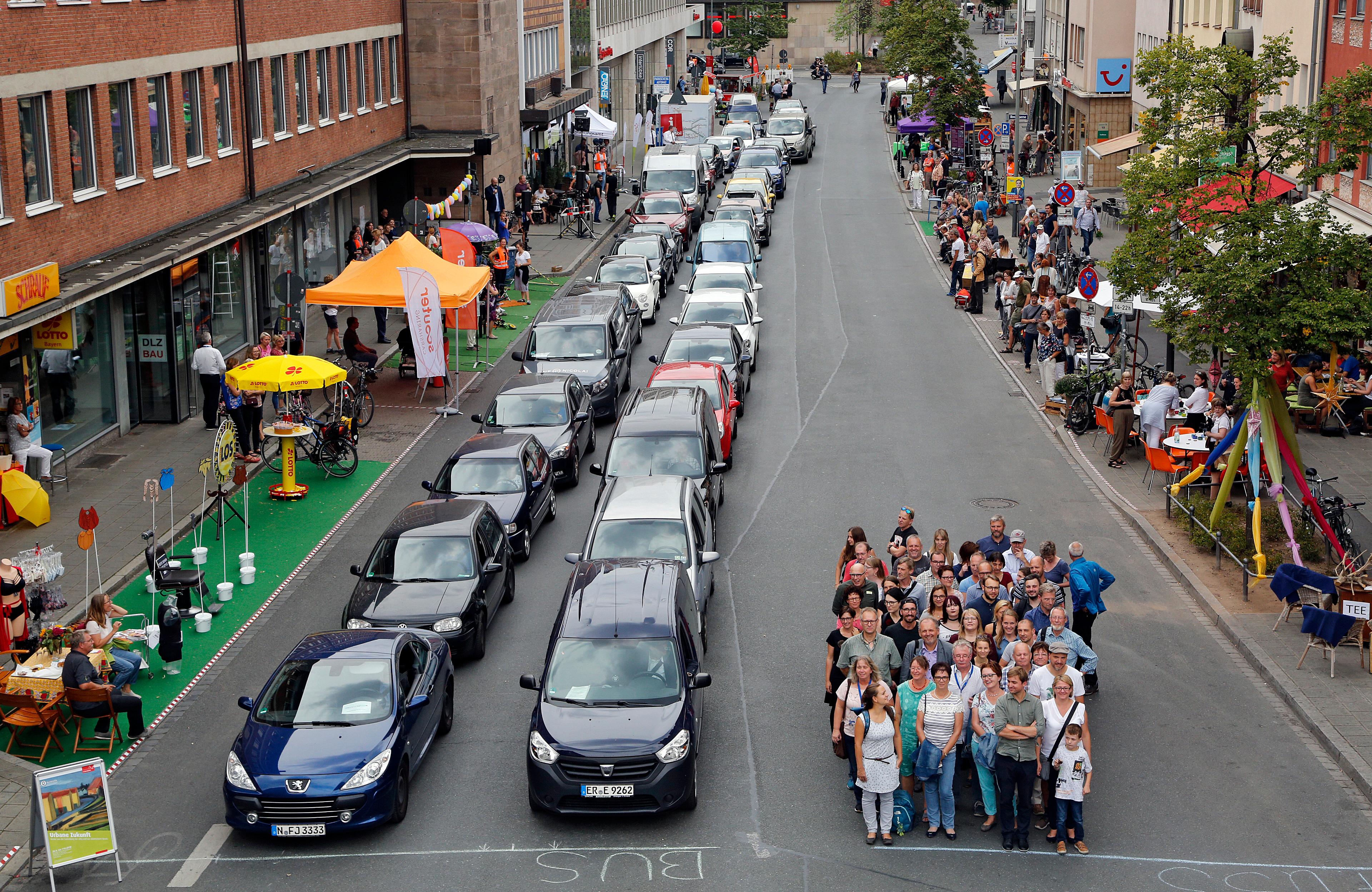 Petition Nurnberger Student Fordert Autofreie Innenstadt Nurnberg Nordbayern De