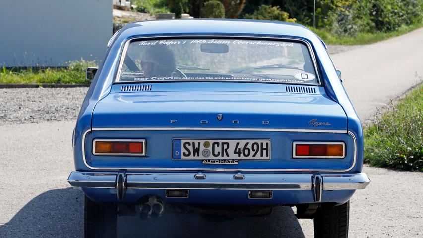 Capri I, II, III — auf dem Gelände des Sportheimes in Postbauer war der Ford Capri in fast allen Variationen zu bewundern. Einige Fans waren von weither angereist.;