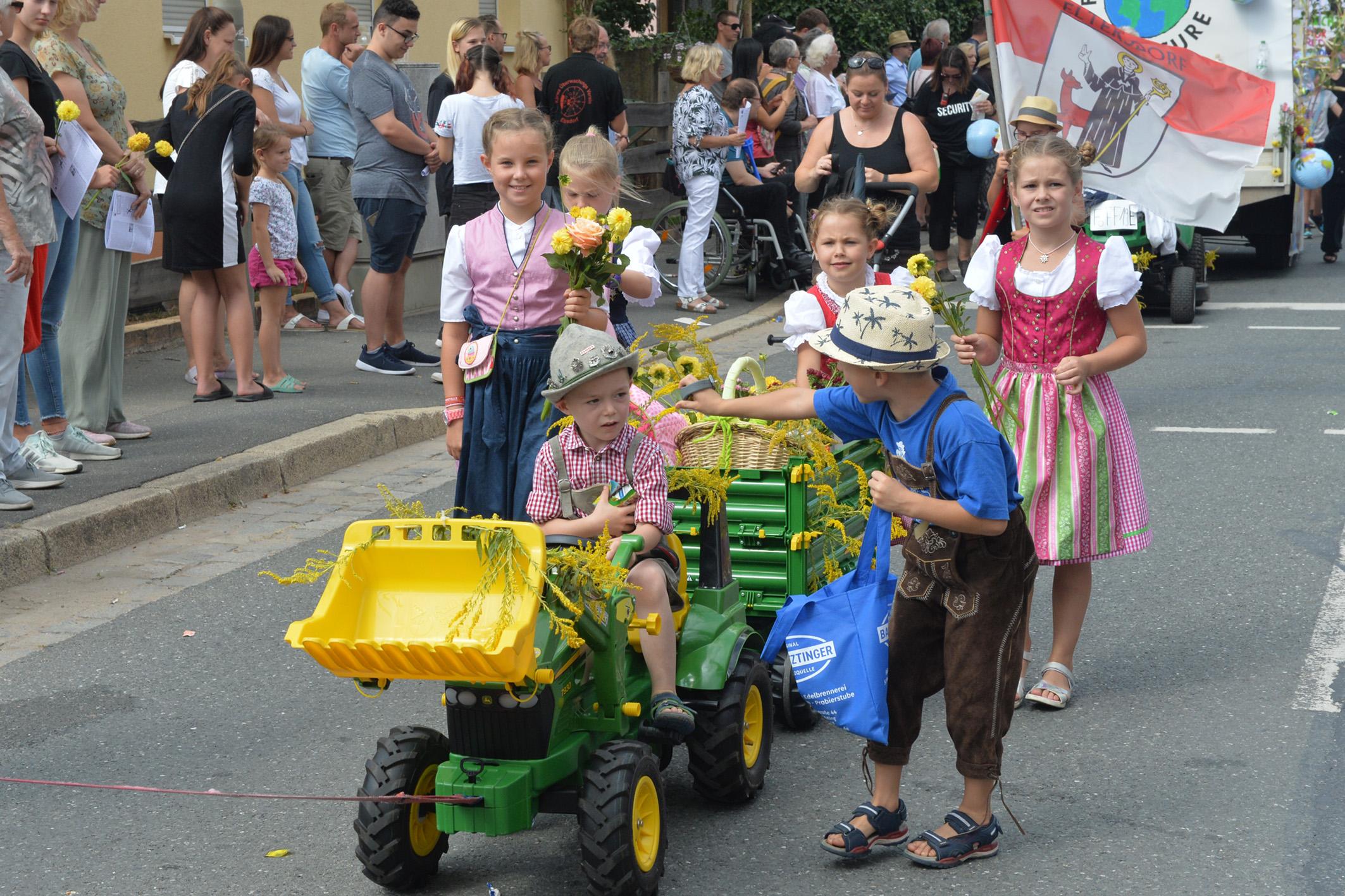Ob Sonnenblumen, Pferde oder