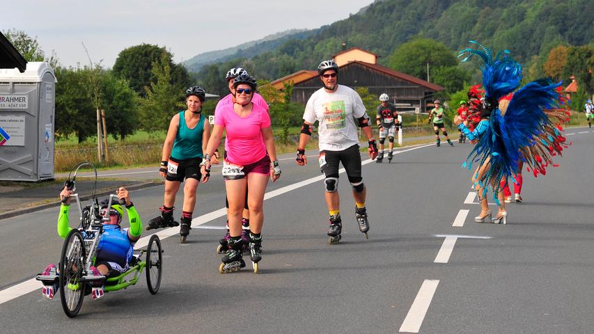 Samba, Spaß und viele Becher: Impressionen vom Fränkische Schweiz Marathon